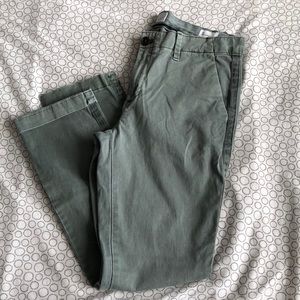 GAP Girlfriend Chino